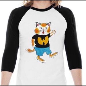 Single Large Huckle Wutang shirt